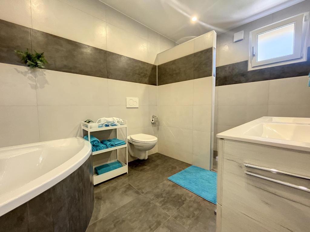 Appartement Moderne Avec Terrasse Et Piscine A Chatel Sur Bex Eksteriør bilde