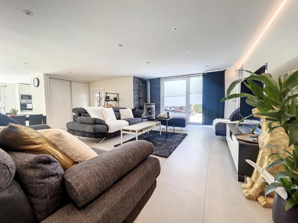 Appartement Moderne Avec Terrasse Et Piscine A Chatel Sur Bex Eksteriør bilde